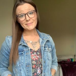 Meet your Posher, Alisha